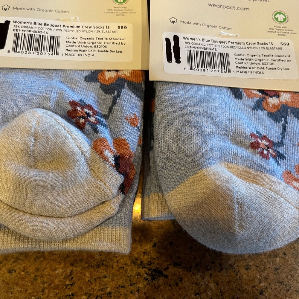 Pact Women's Blue Bouquet Premium Crew Socks-Two Pair Retail: … - Picture 5 of 6